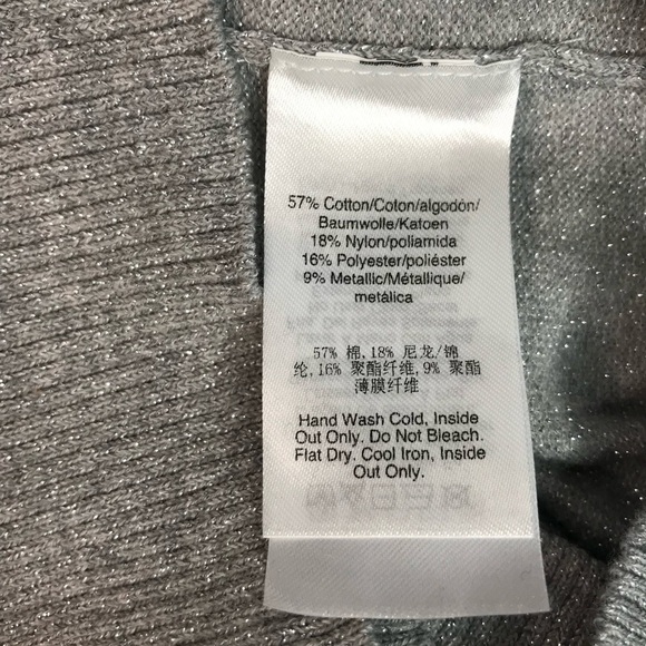 DKNY M Sparkly silver metallic thread grey ribbed V-neck knit top Size Medium - Picture 13 of 15